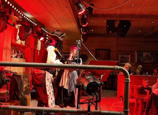 sweden/kosterhavet-national-park/bar/restaurant-packhuset