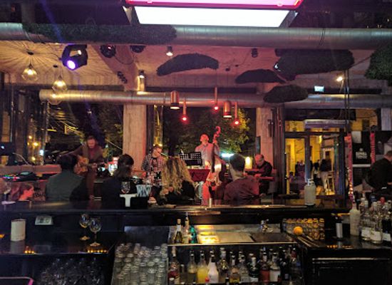 romania/iasi/bar/time-out