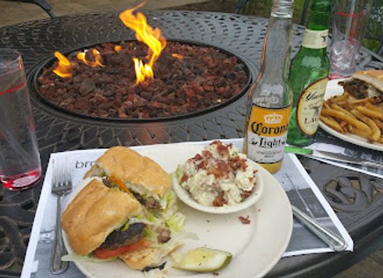 connecticut/middlesex-county/bar/brother-mike-s-madison