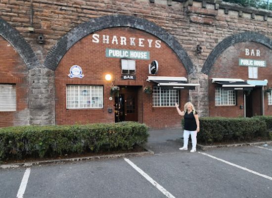 united-kingdom/glasgow/gorbals/bar/sharkeys-bar