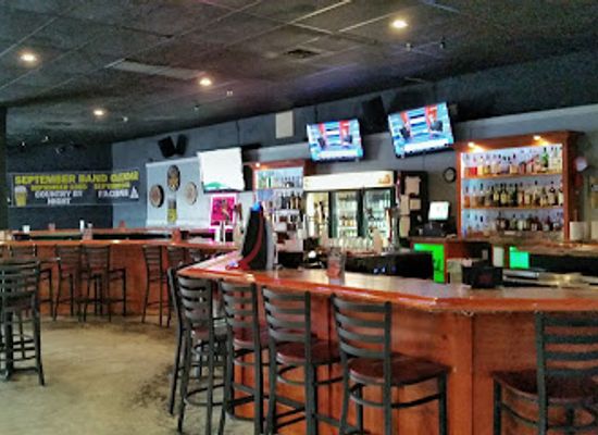 delaware/white-clay-creek-state-park/bar/halftime-sports-and-music