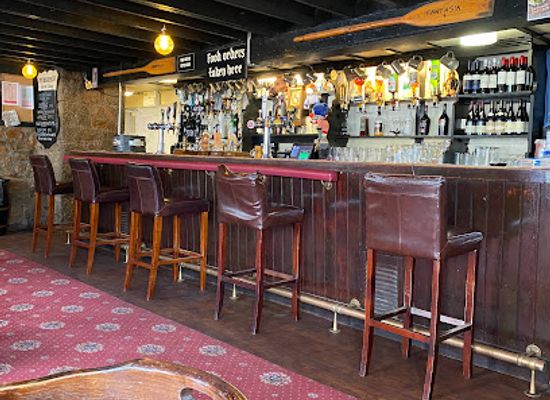 jersey/st-aubin-s-bay/bar/old-smugglers-inn