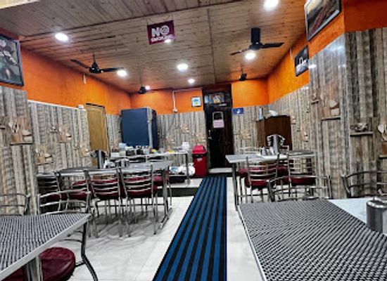 india/auli/bar/bawarchi-the-family-restaurant-joshimath