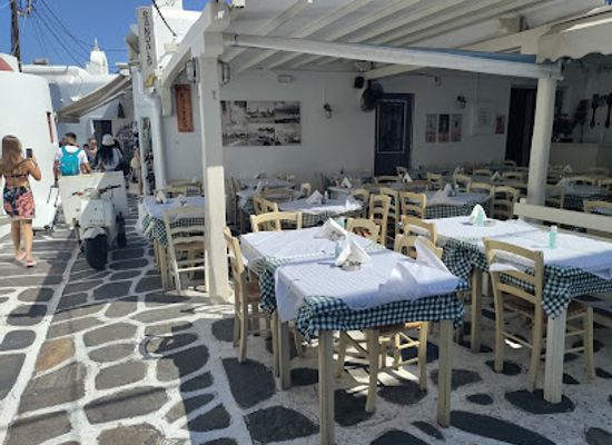 greece/mykonos/chora/bar/scarpa-bar