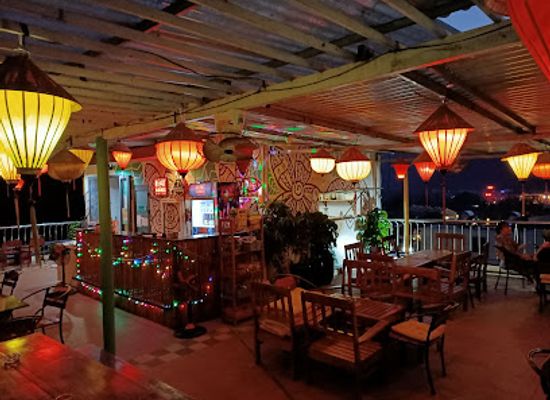 vietnam/north-central-coast/bar/phong-nha-rooftop-bar