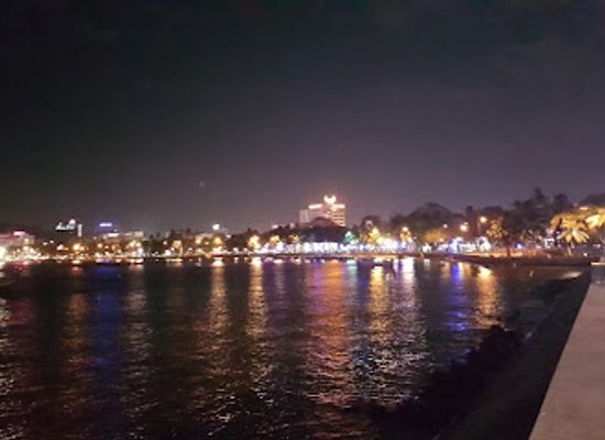 vietnam/vung-tau/front-beach/bar/r-r-rock-n-roll-bar