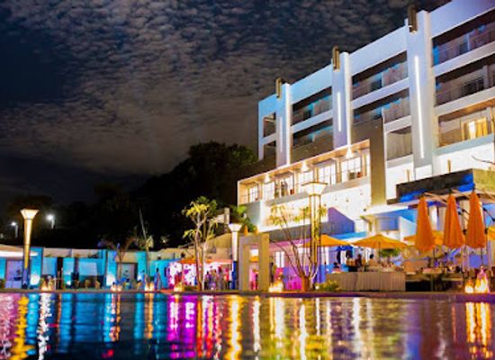 madagascar/mahajanga/bar/baobab-tree-hotel-spa
