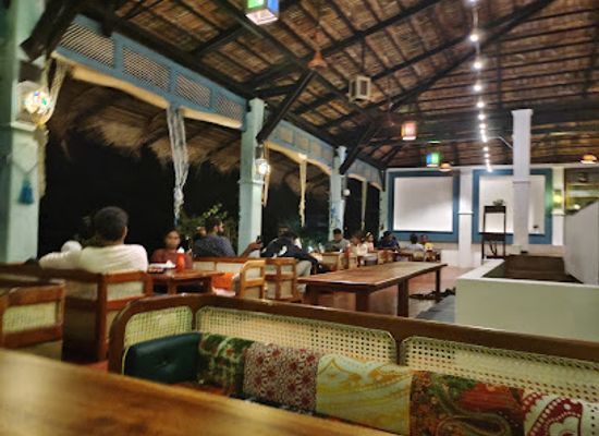 india/kerala-backwaters/bar/cafe-catamaran