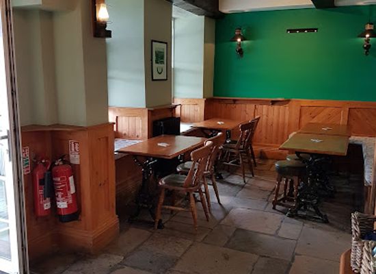 guernsey/st-anne/bar/the-divers-inn