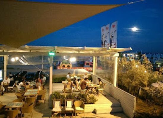 romania/black-sea-coast/bar/ipanera-restaurant-cocktail-bar-beach