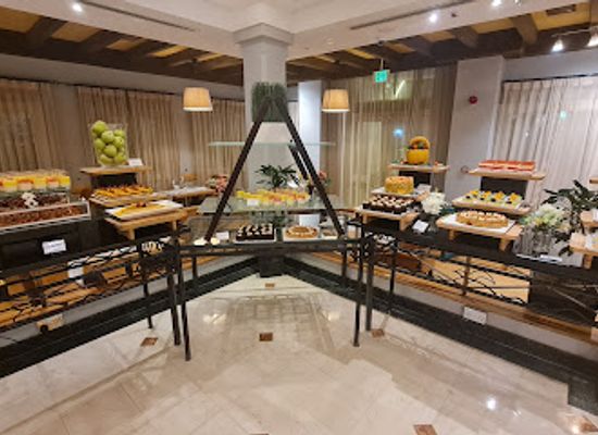 qatar/doha/souq-waqif/bar/jazz-up-bar-sports-lounge