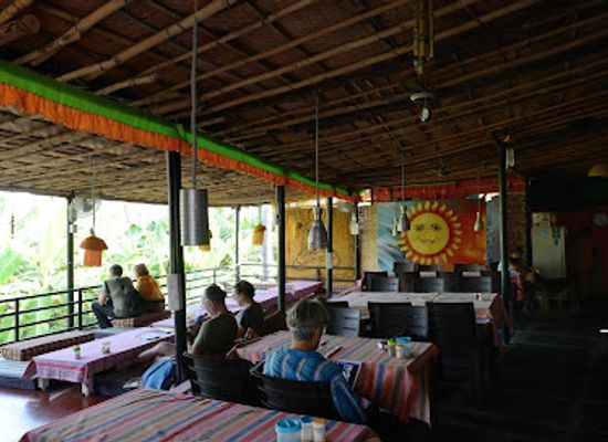 india/hampi/bar/old-chill-out-ganesh-restaurant