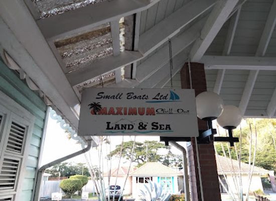 saint-lucia/anse-mamin/bar/big-red-maximum-chill
