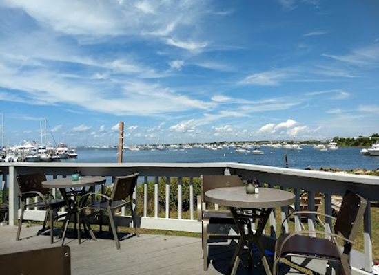 rhode-island/block-island/bar/dead-eye-dick-s
