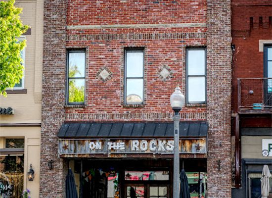 alabama/piney-woods/bar/on-the-rocks