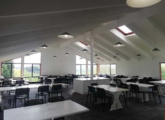 new-zealand/waitomo-caves/bar/roselands-resort