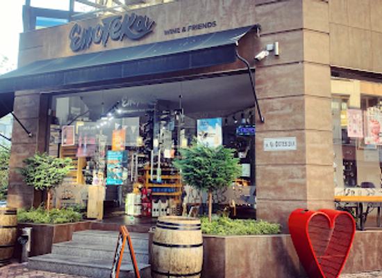bulgaria/burgas/bar/enoteca-wine-friends