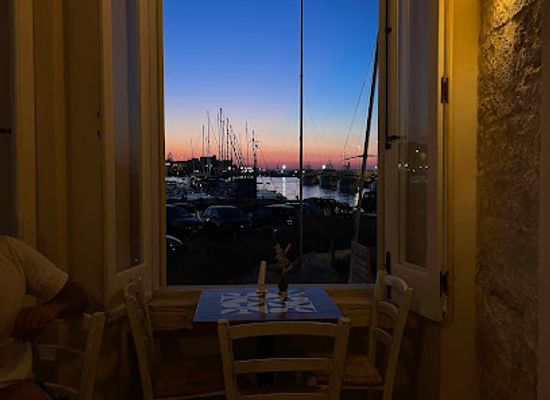 italy/apulia/bar/porto-franco-vino-cibo-e-santi-spiriti