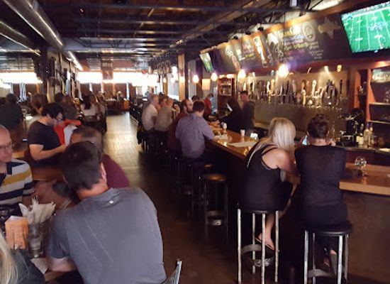 michigan/traverse-city/bar/7-monks-taproom