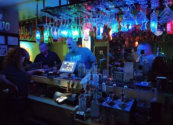 northern-mariana-islands/banzai-cliff/bar/cheers-karaoke-bar