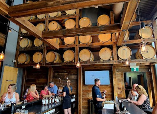 canada/lakeland-county/bar/wayne-gretzky-estates