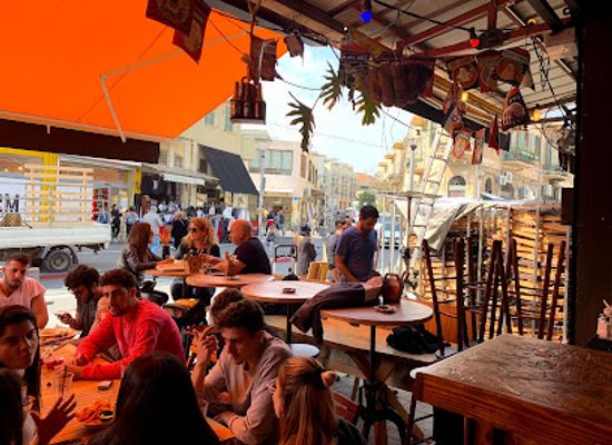 israel/tel-aviv/carmel-market/bar/beer-bazaar