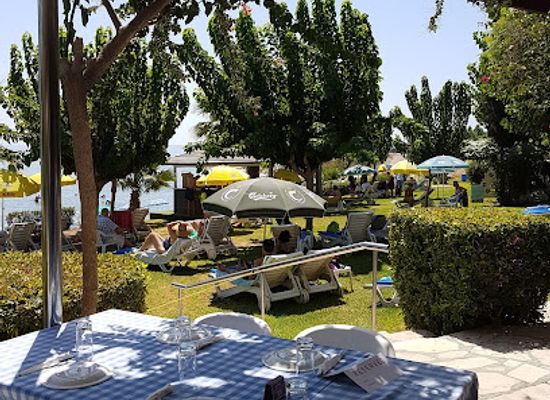 cyprus/governor-s-beach/bar/sofroniou-beach-restaurant-akti-sofroniou