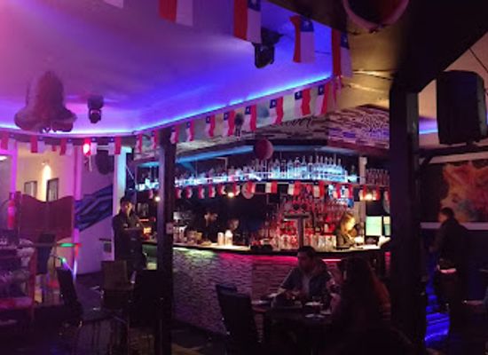 chile/los-lagos-region/bar/clover-enjoy-bar