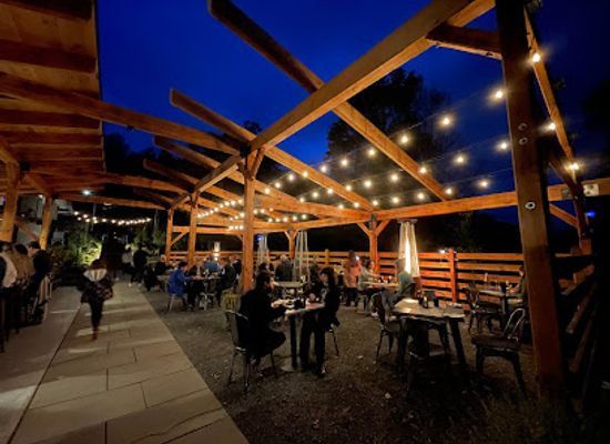 vermont/emerald-lake-state-park/bar/the-crooked-ram