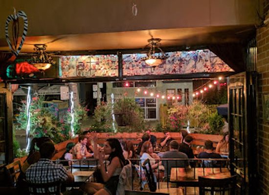 canada/toronto/kensington-market/bar/last-temptation