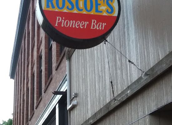 minnesota/lake-superior/bar/roscoe-s-pioneer-bar