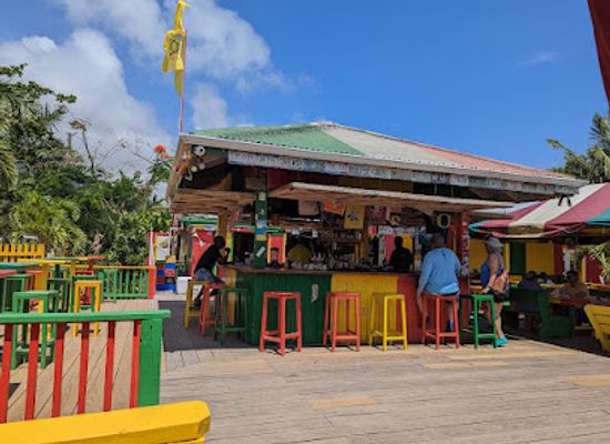 saint-kitts-and-nevis/cotton-ground/bar/sunshines-restaurant