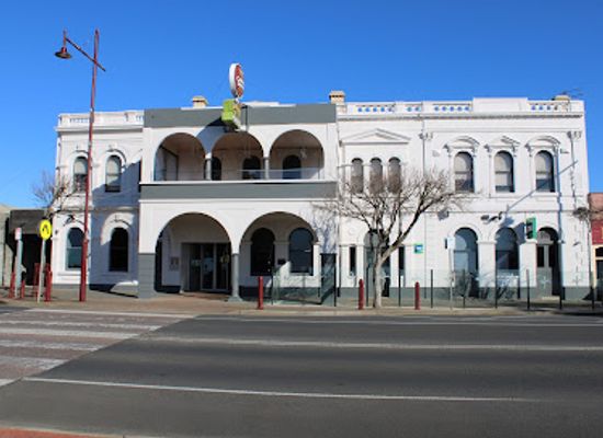australia/western-district/bar/gordon-hotel