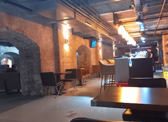 netherlands/rotterdam/kop-van-zuid/bar/mio-cocktail-en-lounge