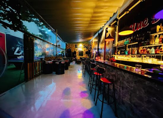 vietnam/da-nang/ngu-hanh-son-district/bar/bluesky-bar