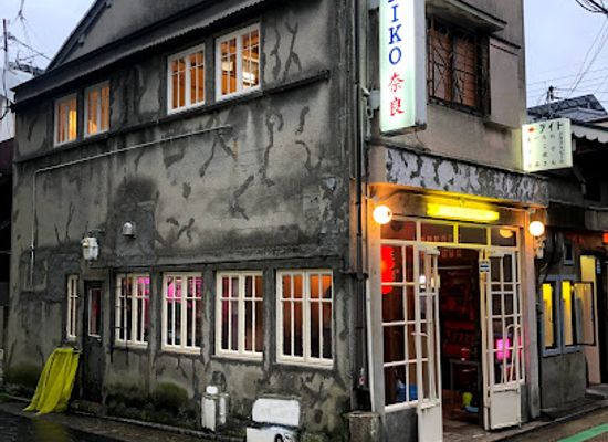 japan/nara-countryside/bar/light