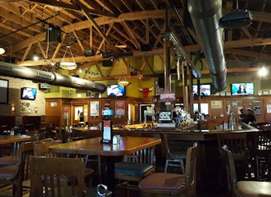 illinois/elgin/bar/the-walnut-speakeasy
