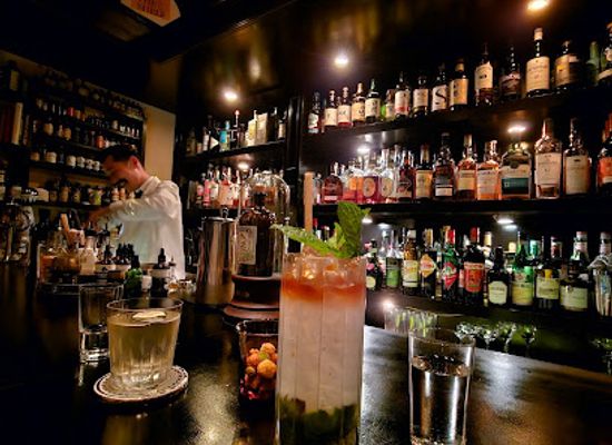 japan/tango/bar/bar-trench