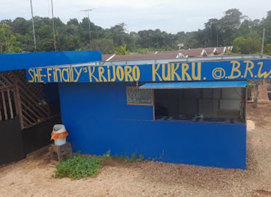 suriname/brokopondo-reservoir/bar/she-finally-s-krijoro-kukru