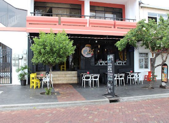 ecuador/puerto-baquerizo-moreno/bar/cri-s-burgers