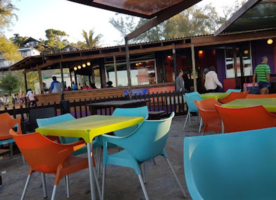 mozambique/chimanimani-mountains/bar/ponta-beach-bar