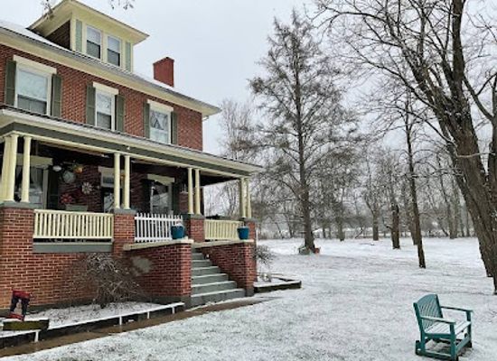 west-virginia/allegheny-highlands/bar/locust-hill-inn-cabin-and-pub