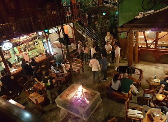 ecuador/amazon/bar/leprechaun-bar