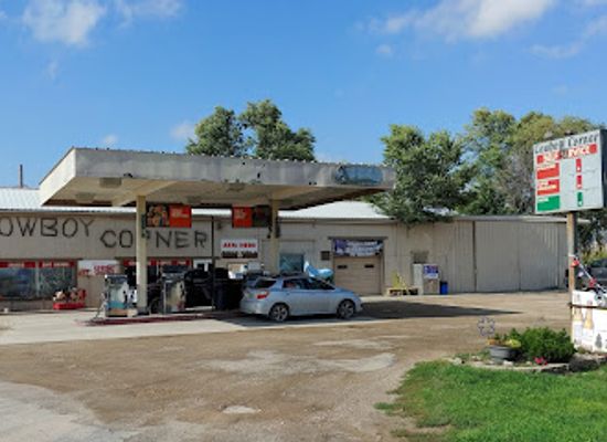 south-dakota/badlands-national-park/bar/cowboy-corner