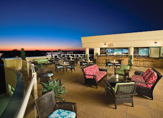 south-carolina/charleston-beaches/bar/aqua-terrace-roof-top-bar