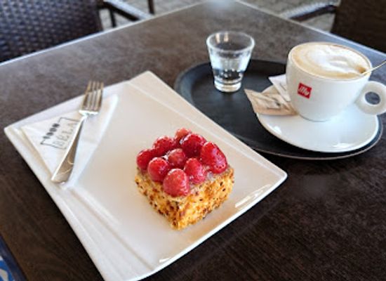 hungary/somogy/bar/bela-cafe-lounge