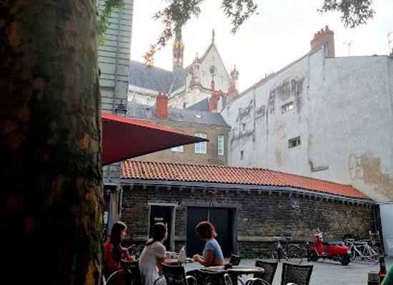 france/nantes/quartier-de-la-creation/bar/tabarnak