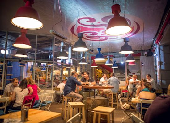 hungary/budapest/bar/pivo-and-bar