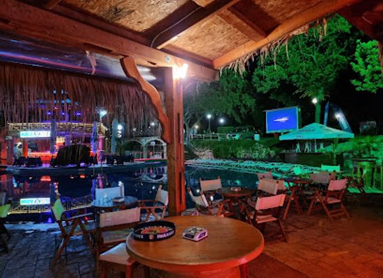 bulgaria/albena/bar/megapark-dolphin