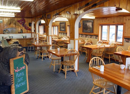 montana/glacier-national-park/bar/glacier-highland-restaurant